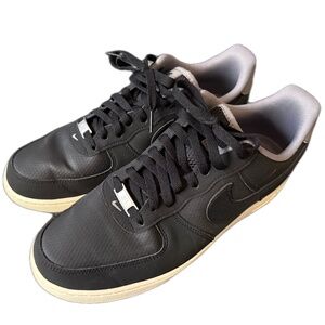 Nike Air Force 1 Shoes Men's Black White Sole Size 10 US Worn Once